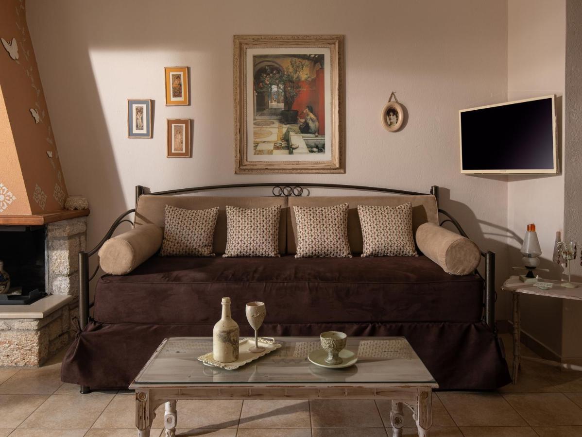 Antique Apartment Афитос Екстериор снимка
